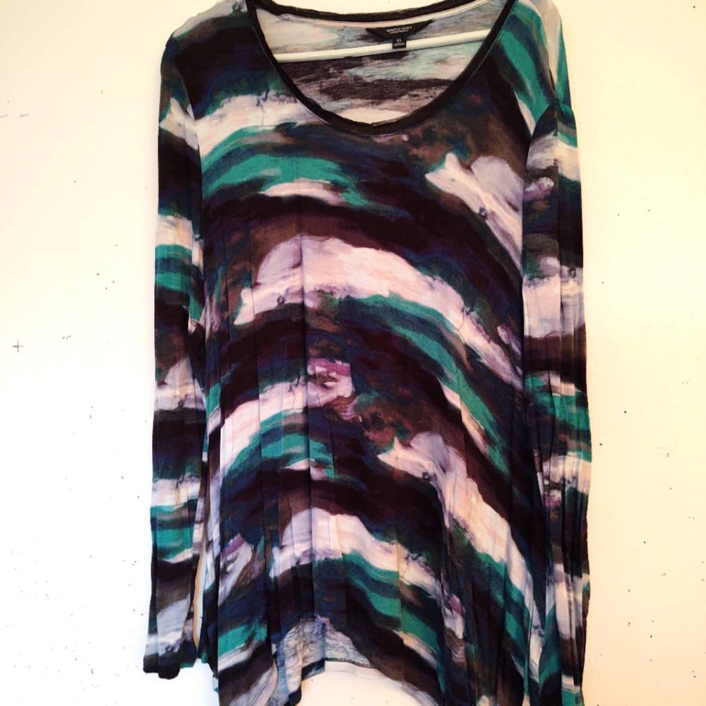 Multicolored crinkle top